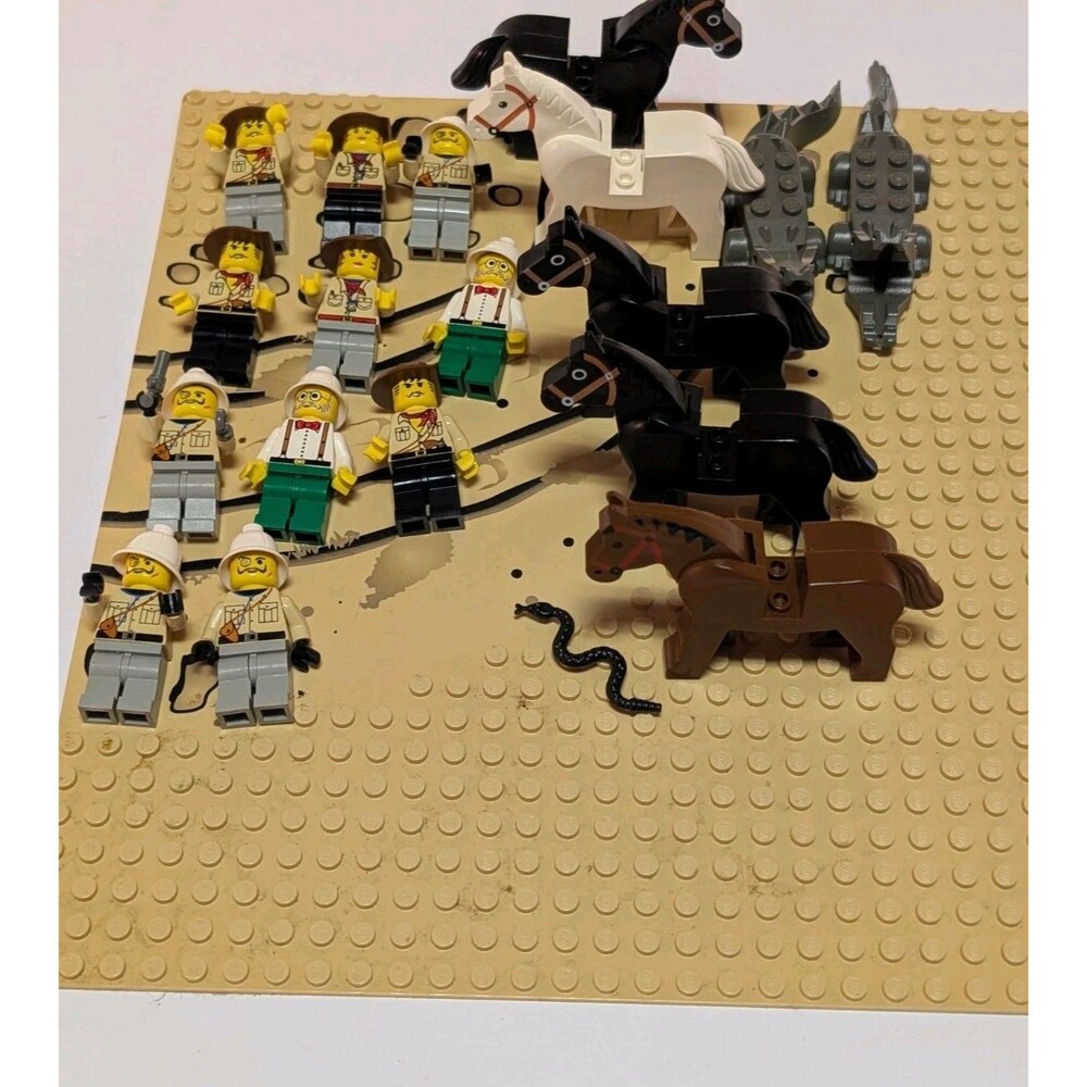 LEGO Adventurers 1998 Lot - Johnny Thunder,Gail Storm,Baron Von‎ Barron,Read Dis